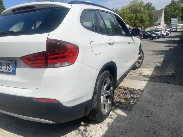 BMW X1 view 8