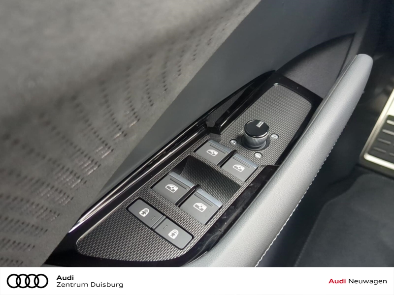 Audi Q3 Sportback TFSI S tronic Sportpaket Navi Leder LED — photo 11