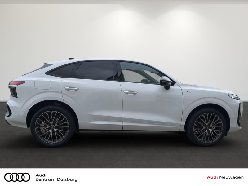 Audi Q3 Sportback TFSI S tronic Sportpaket Navi Leder LED — photo 2