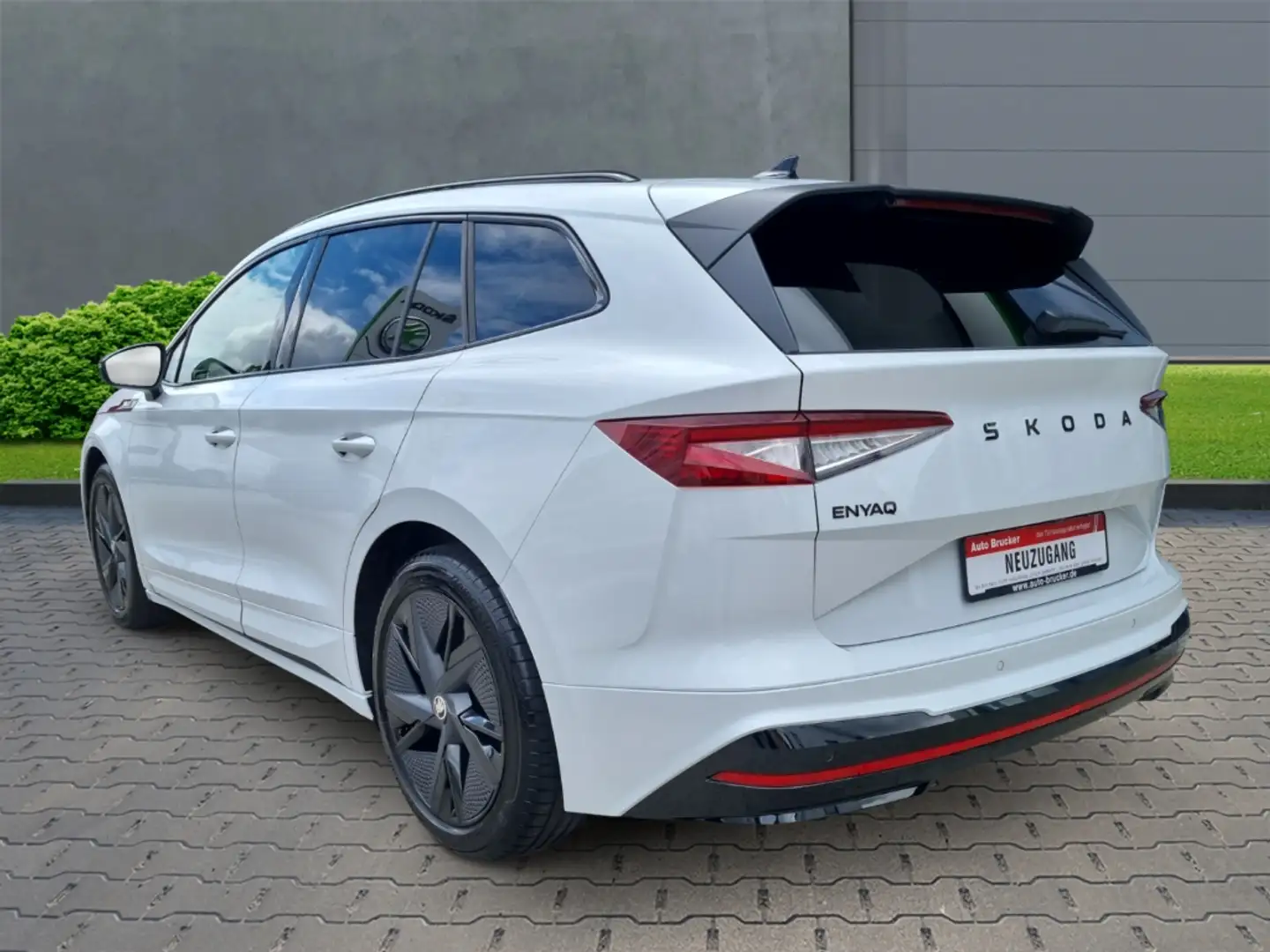 Skoda Enyaq RS Lounge+Alufelgen+Navigatiionsystem+Klimaautomat White - 2