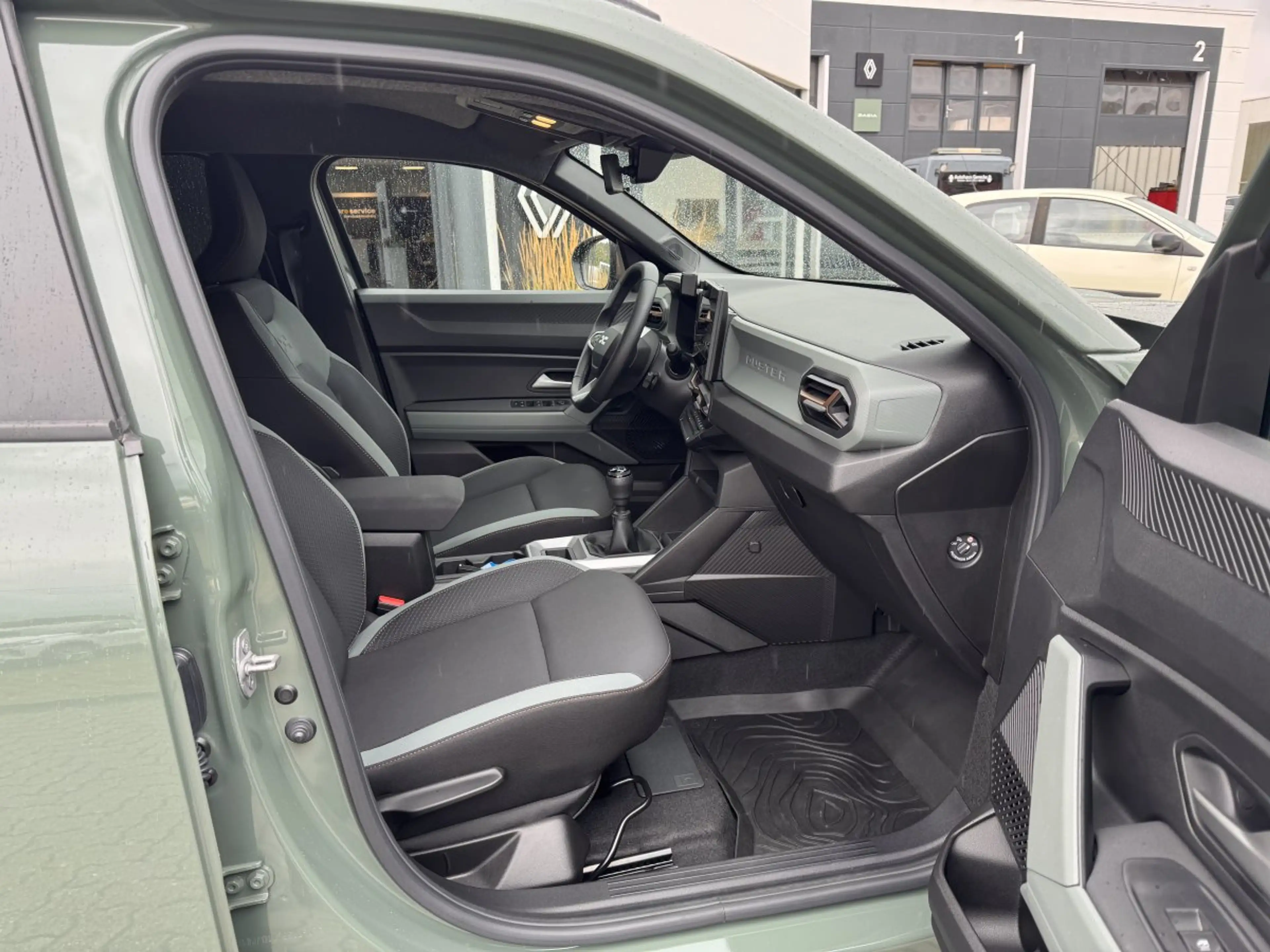 Dacia Duster III 1.2 TCe 130 Extreme — photo 10