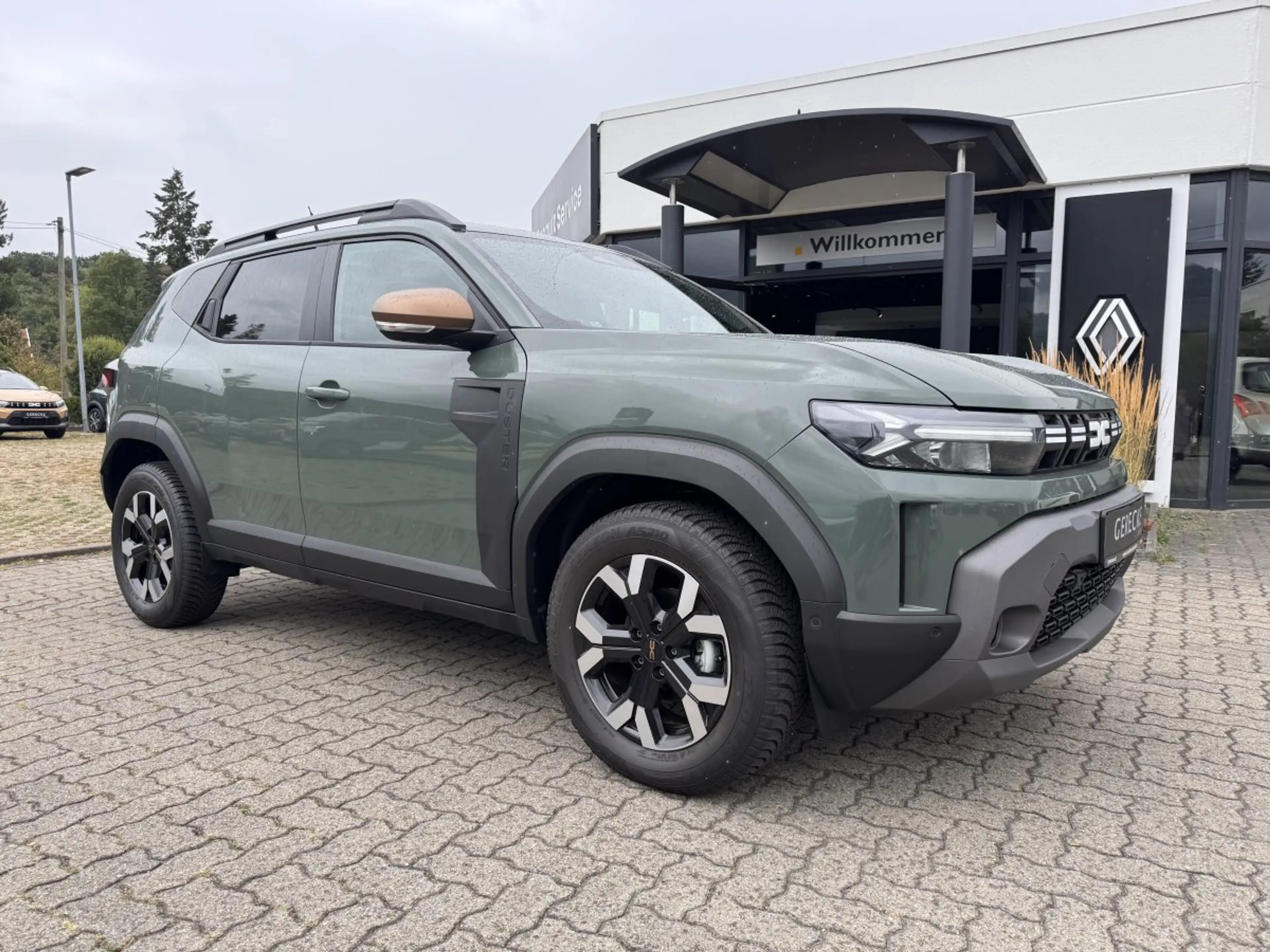 Dacia Duster III 1.2 TCe 130 Extreme — photo 2