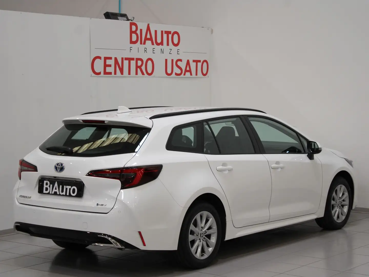Toyota Corolla Corolla Touring Sports 2.0 Hybrid Active - 2