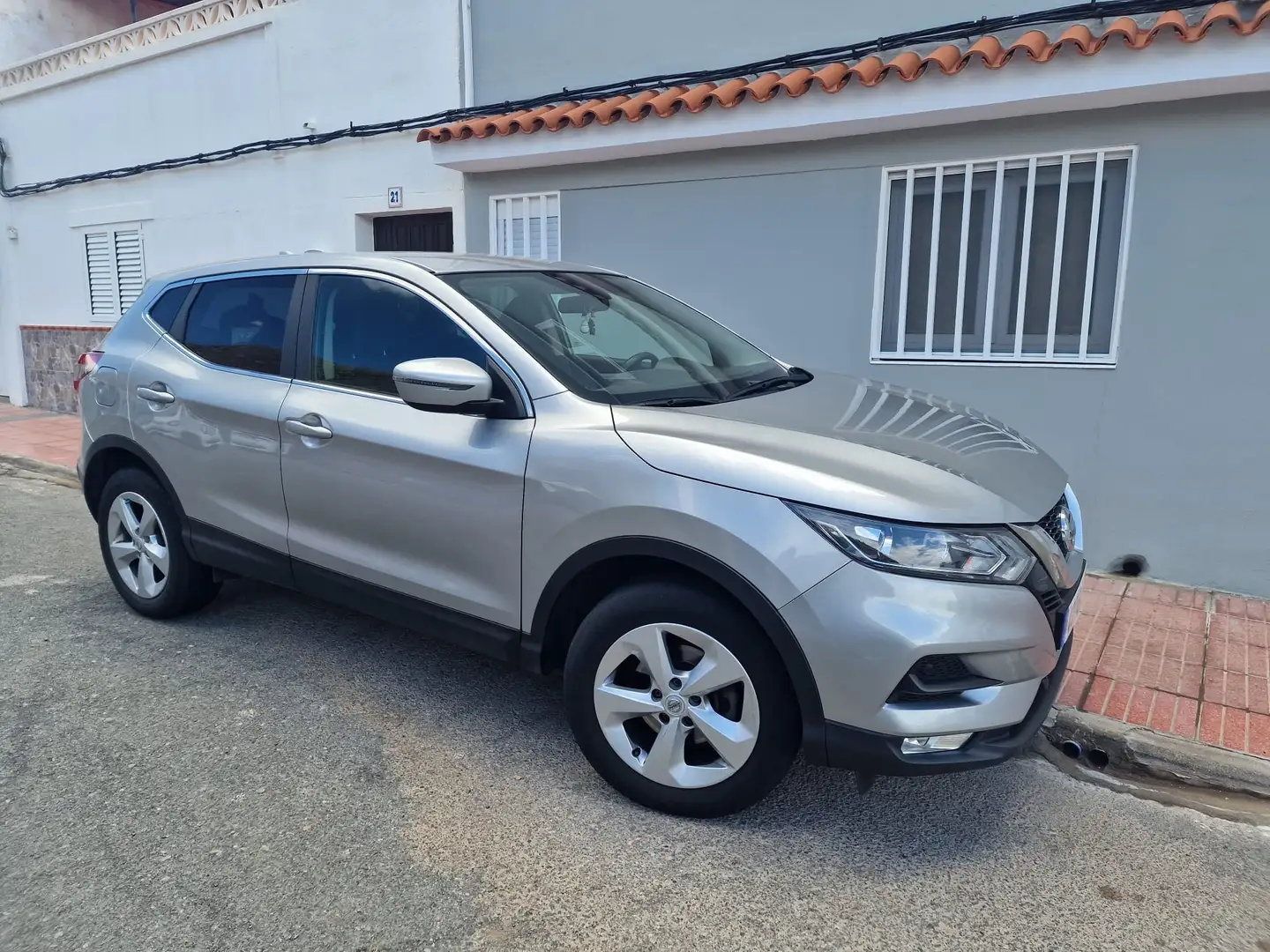 Nissan Qashqai 1.3 DIG-T N-Connecta 4x2 103kW Plateado - 2