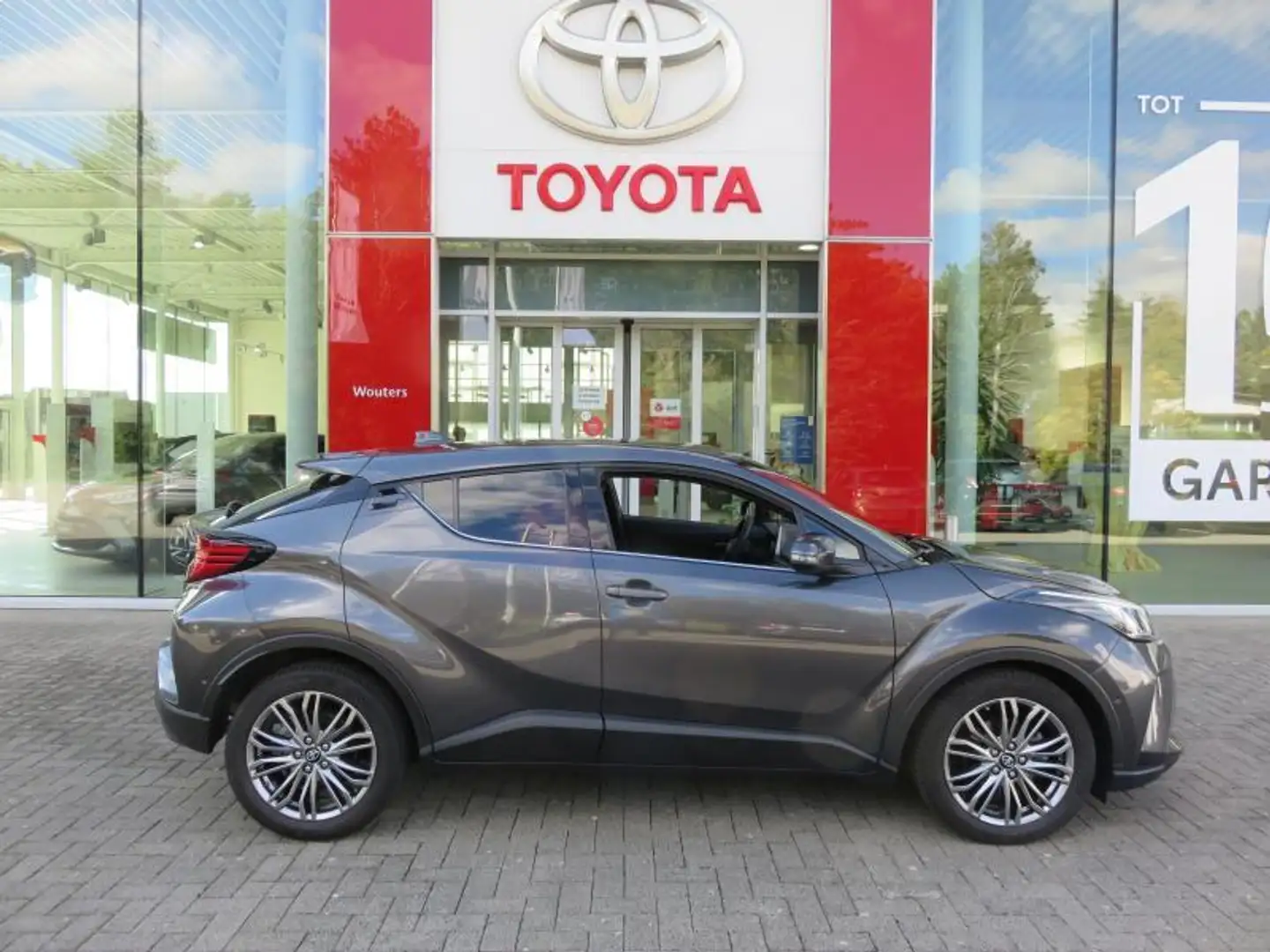 Toyota C-HR 1.8 Hybride - C-HIC Mono-Tone Grijs - 2