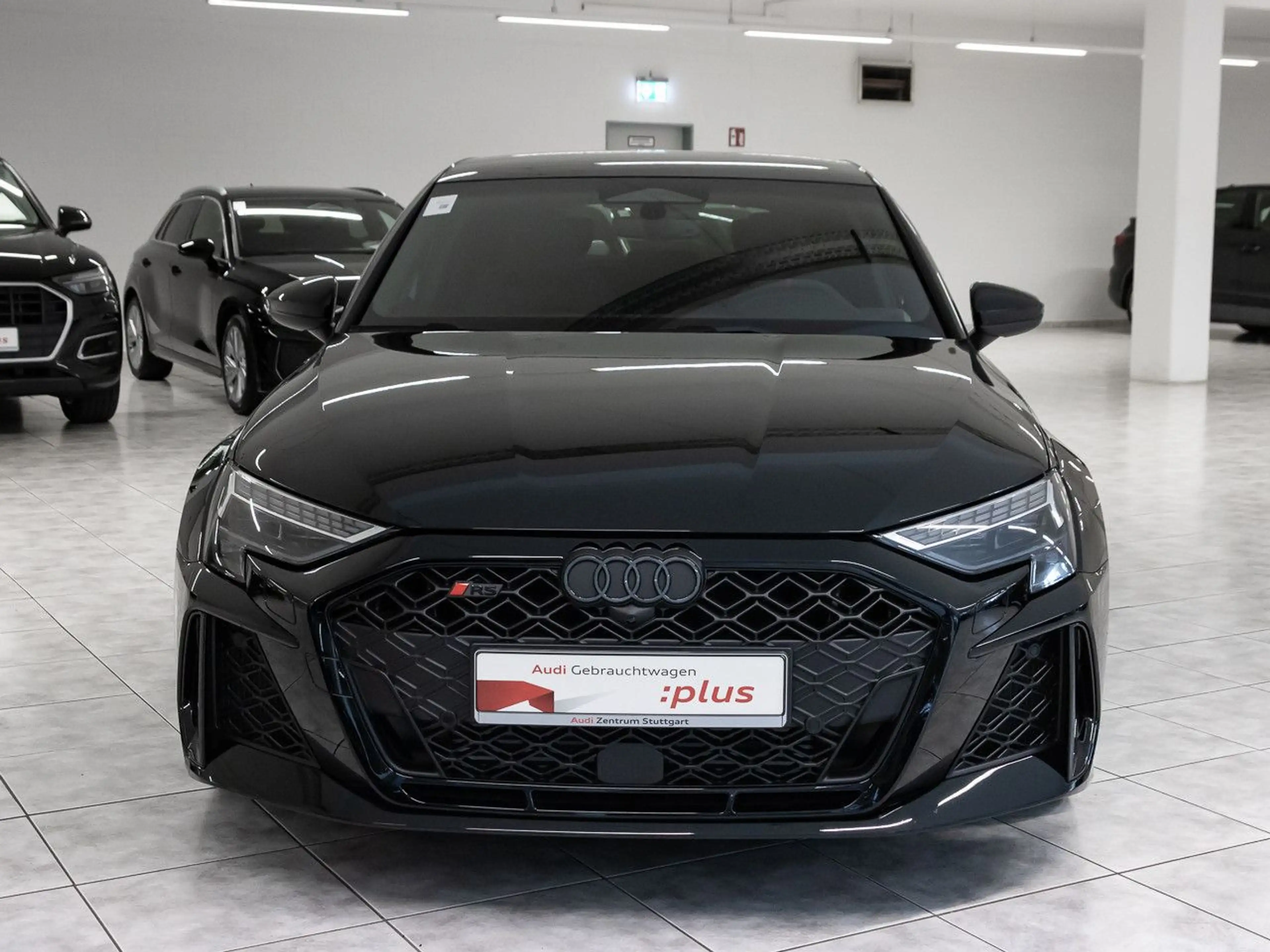 Audi RS3 TFSI quattro S tronic — photo 8