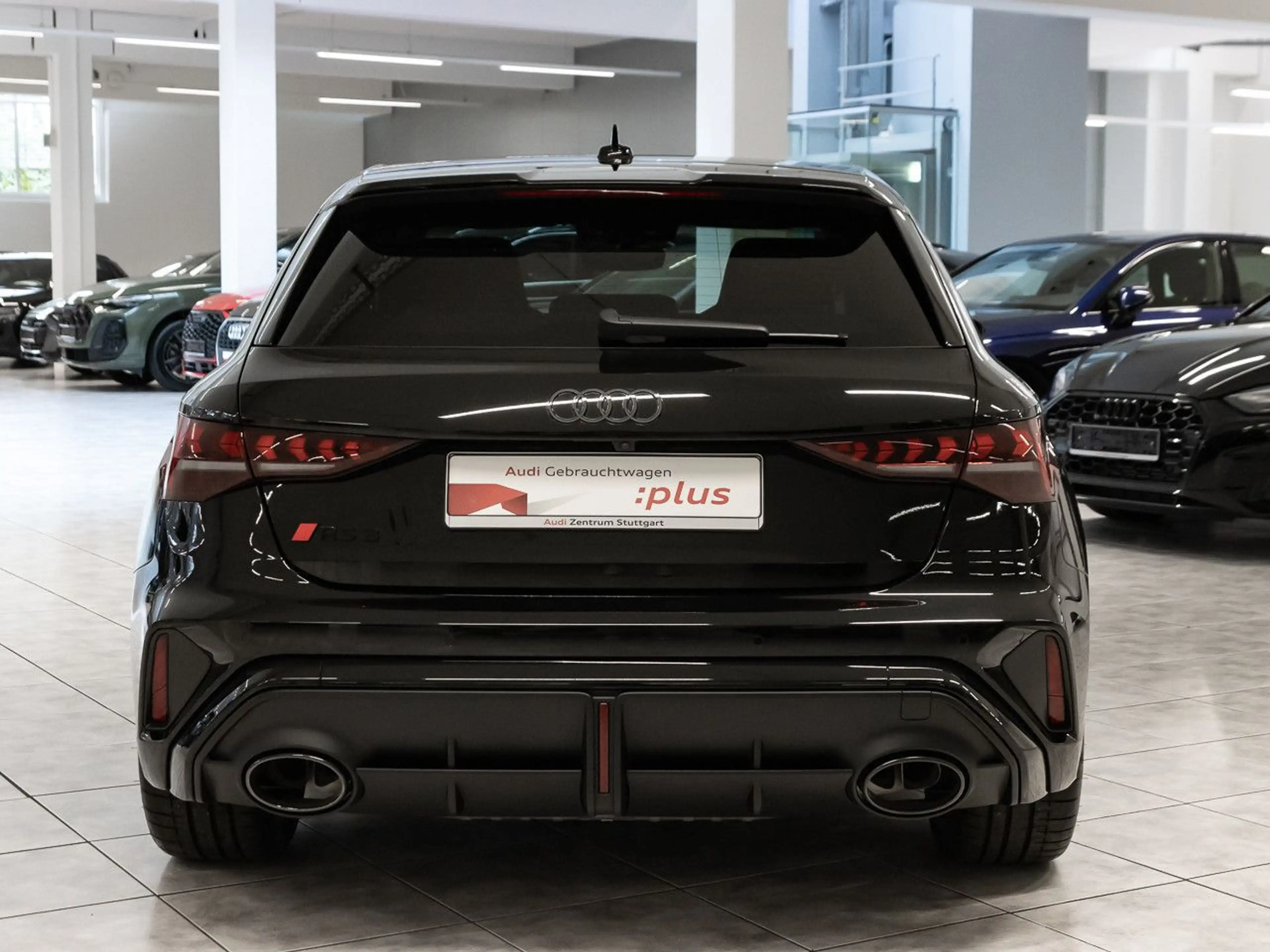 Audi RS3 TFSI quattro S tronic — photo 5
