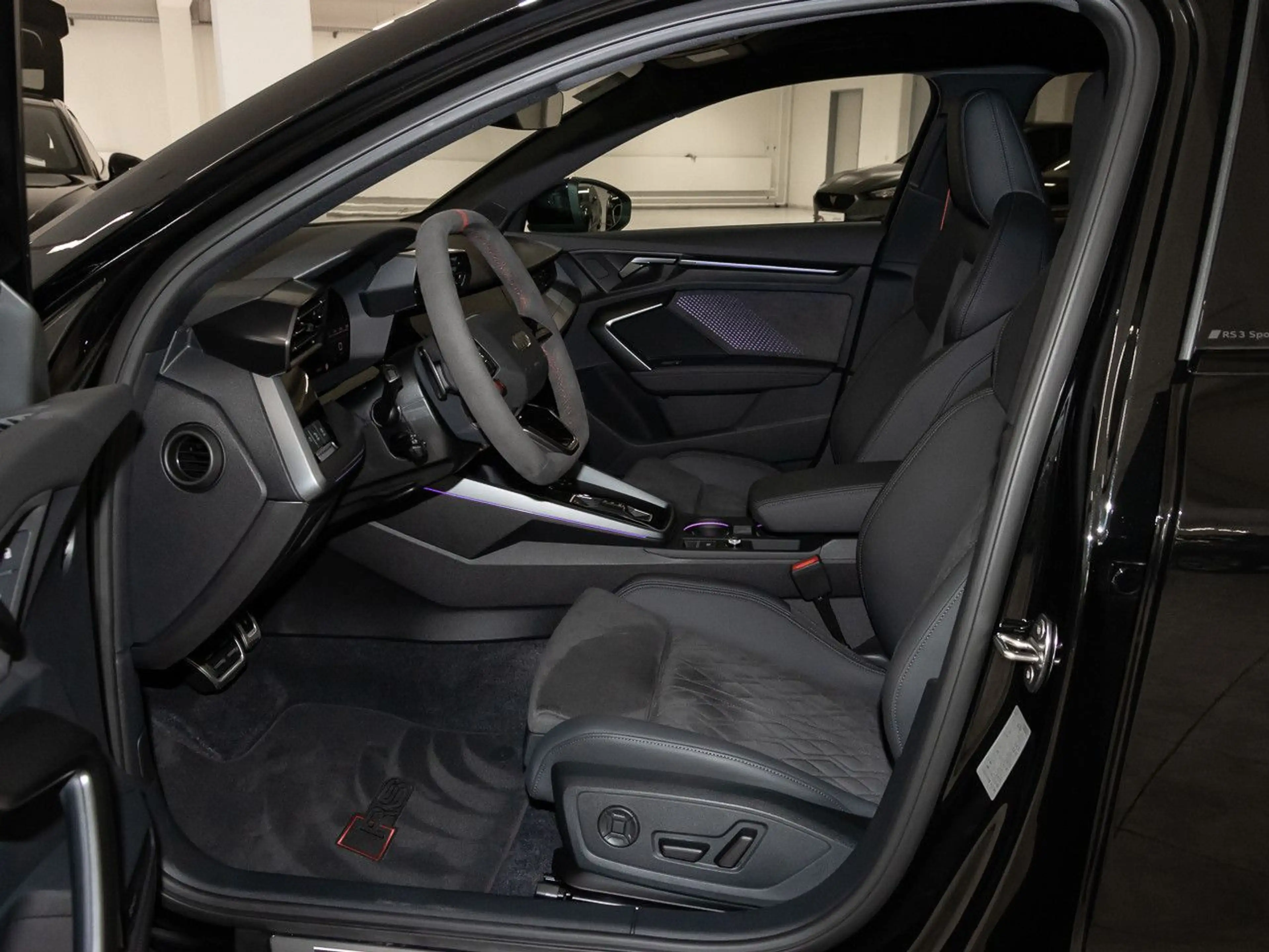 Audi RS3 TFSI quattro S tronic — photo 14