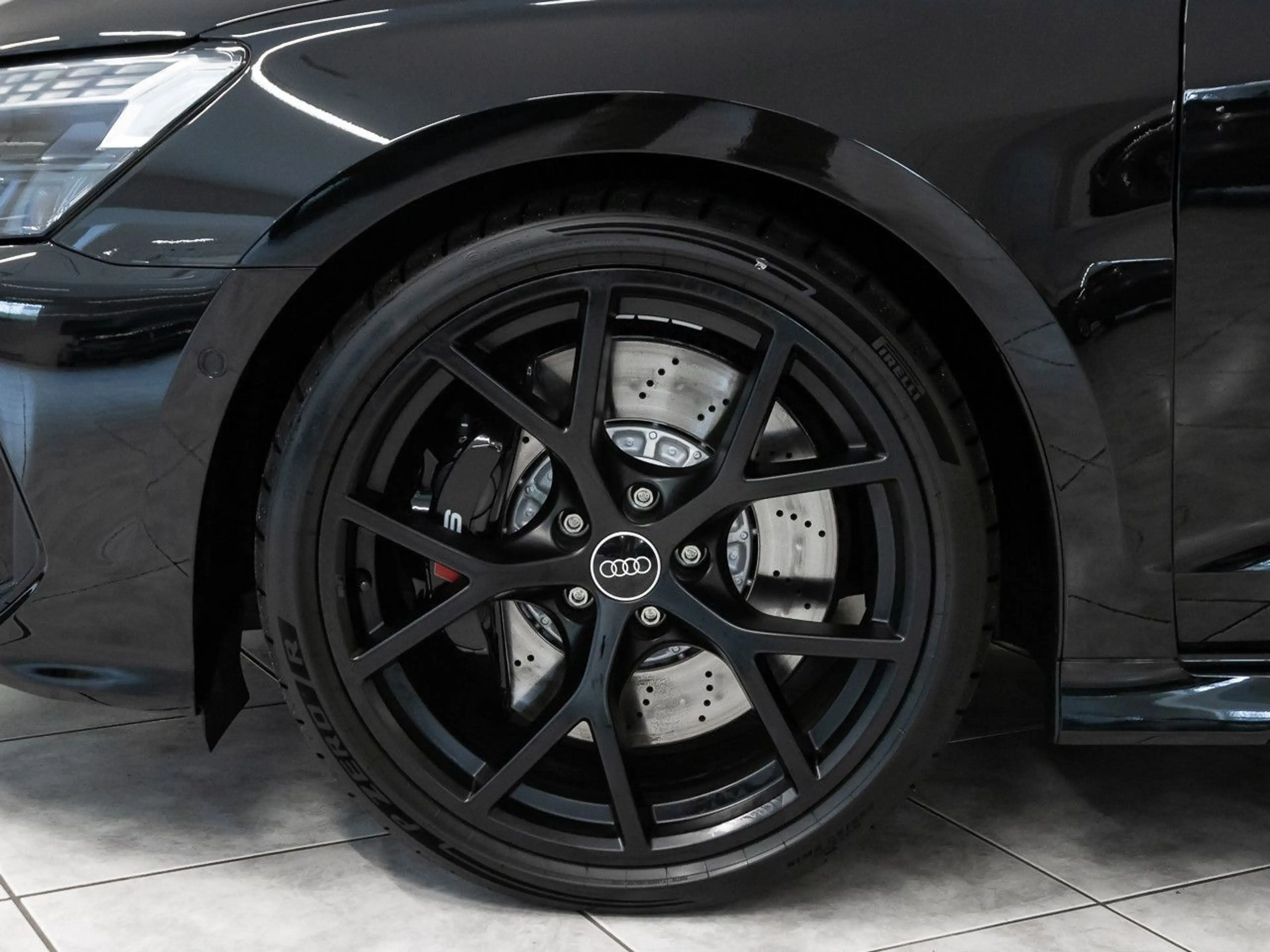 Audi RS3 TFSI quattro S tronic — photo 9