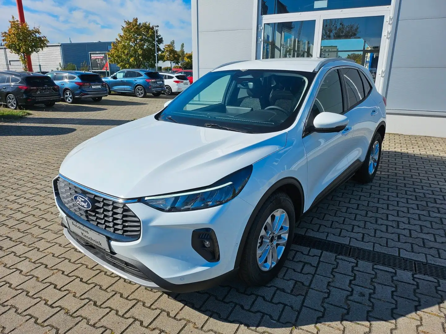 Ford Kuga Titanium Weiß - 1