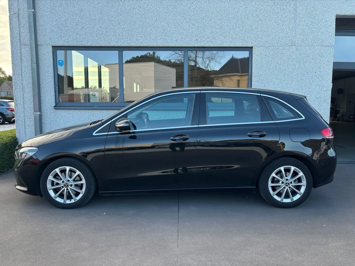 Mercedes-Benz B 200 B 200 d 8G-DCT Progressive Noir - 1