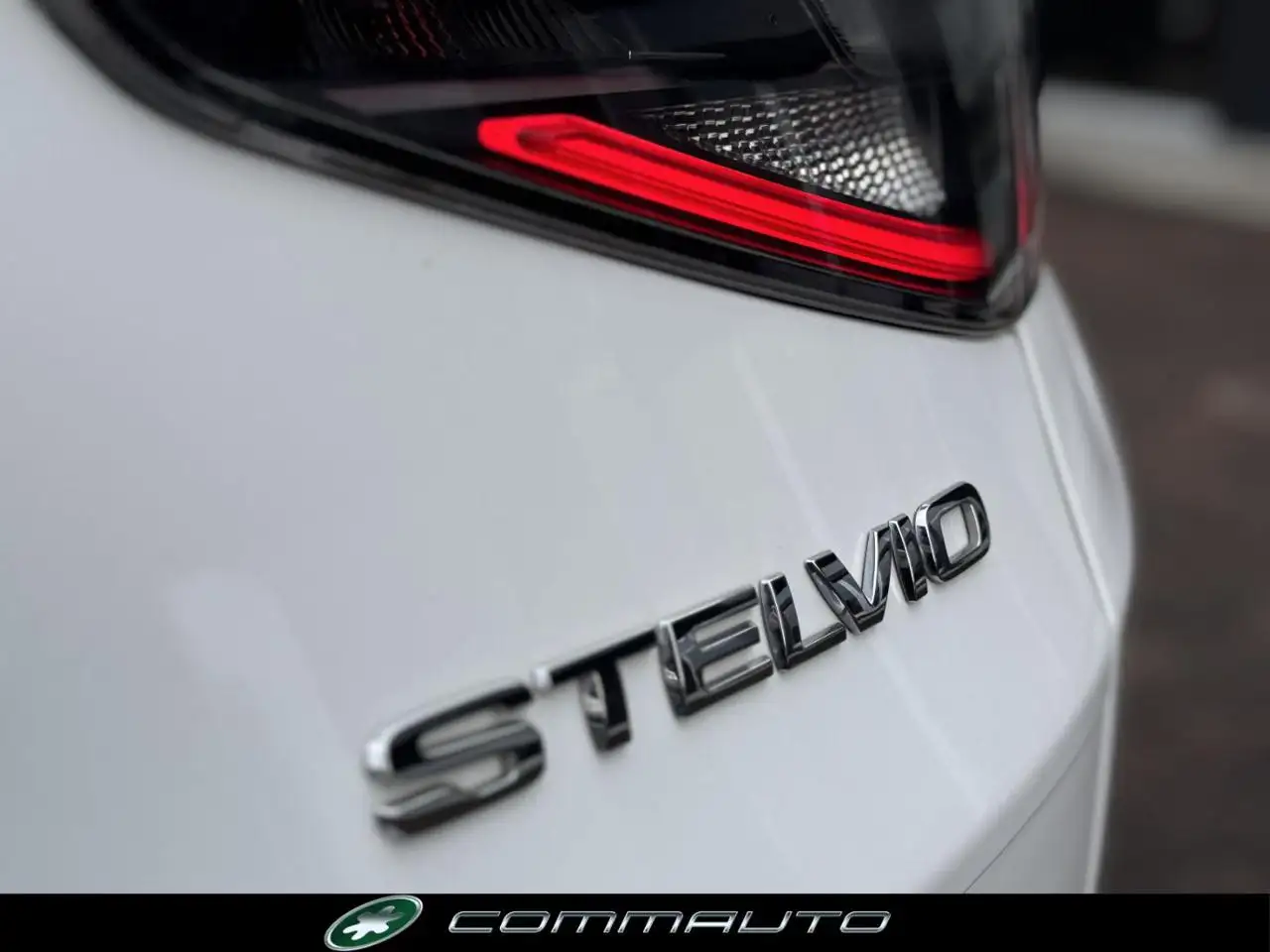 Alfa Romeo Stelvio 2024 — фото 8
