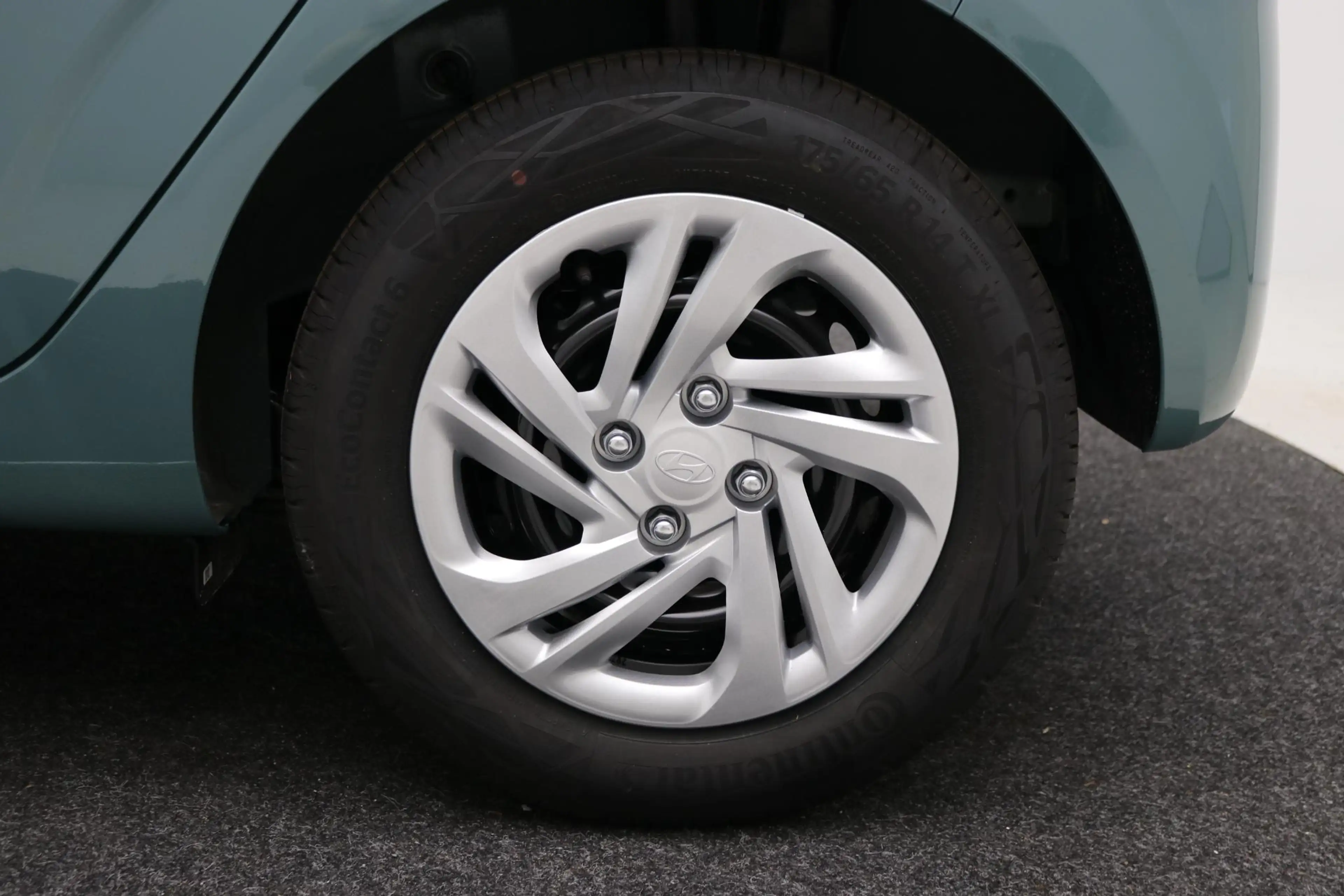 Hyundai i10 1.0 Comfort Smart / Navigatie / Camera / Apple Car — photo 10