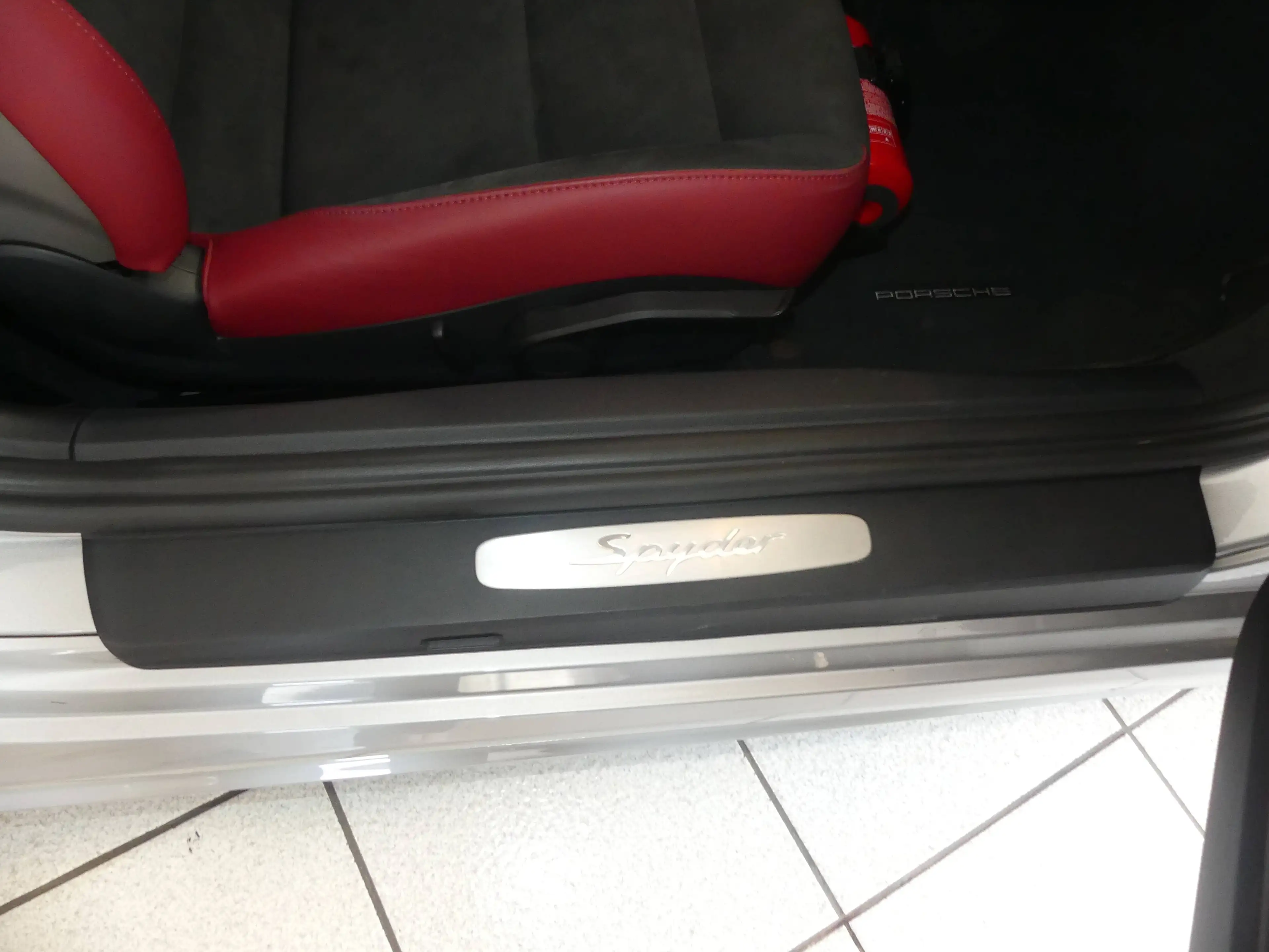 Porsche 718 Spyder 718 Boxster Spyder 4.0 Turbo PDK — photo 14