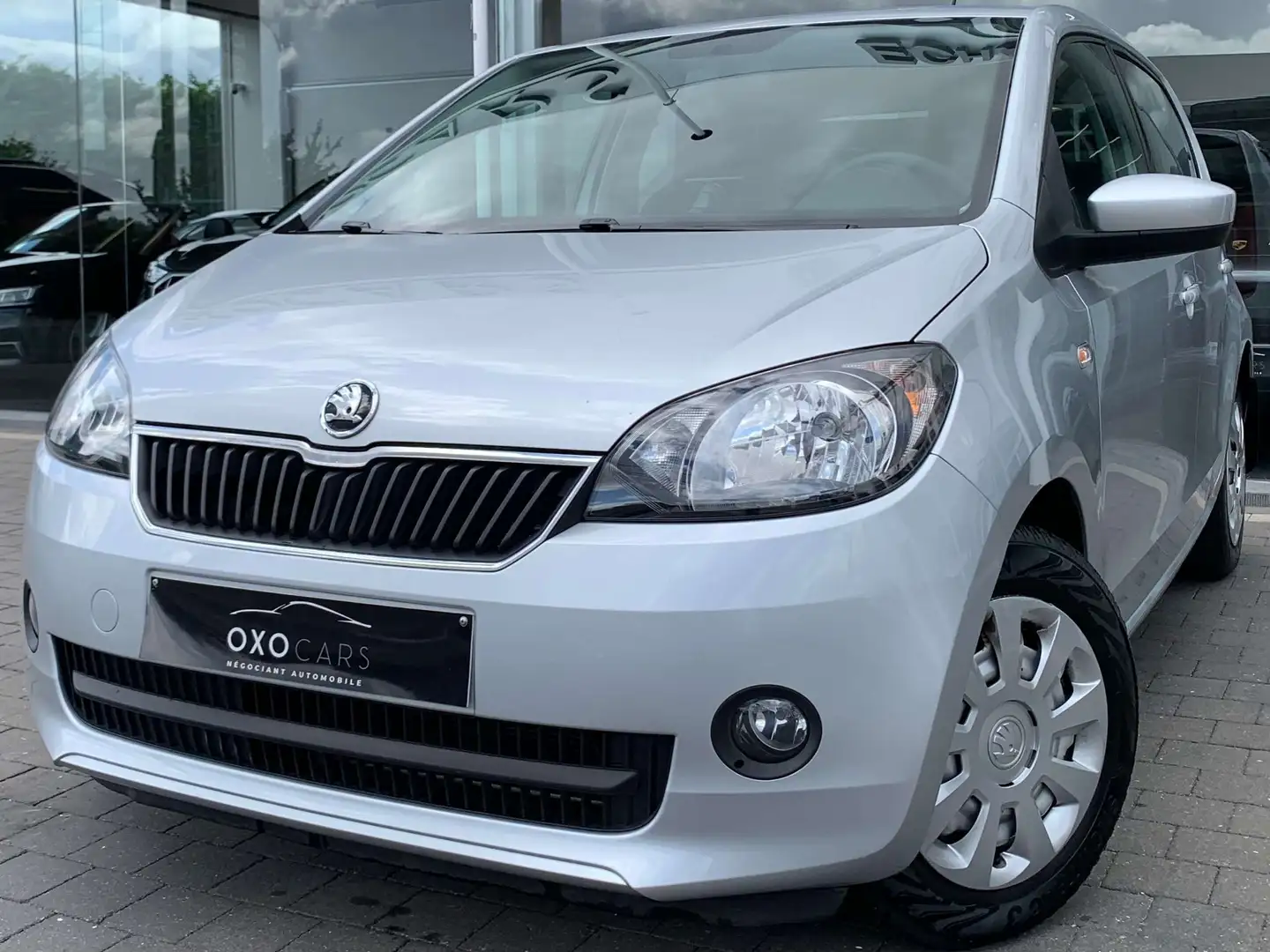 Volkswagen up! 1.0i / Boite Auto / Gps / Airco / Bluetooth / PDC Grau - 1