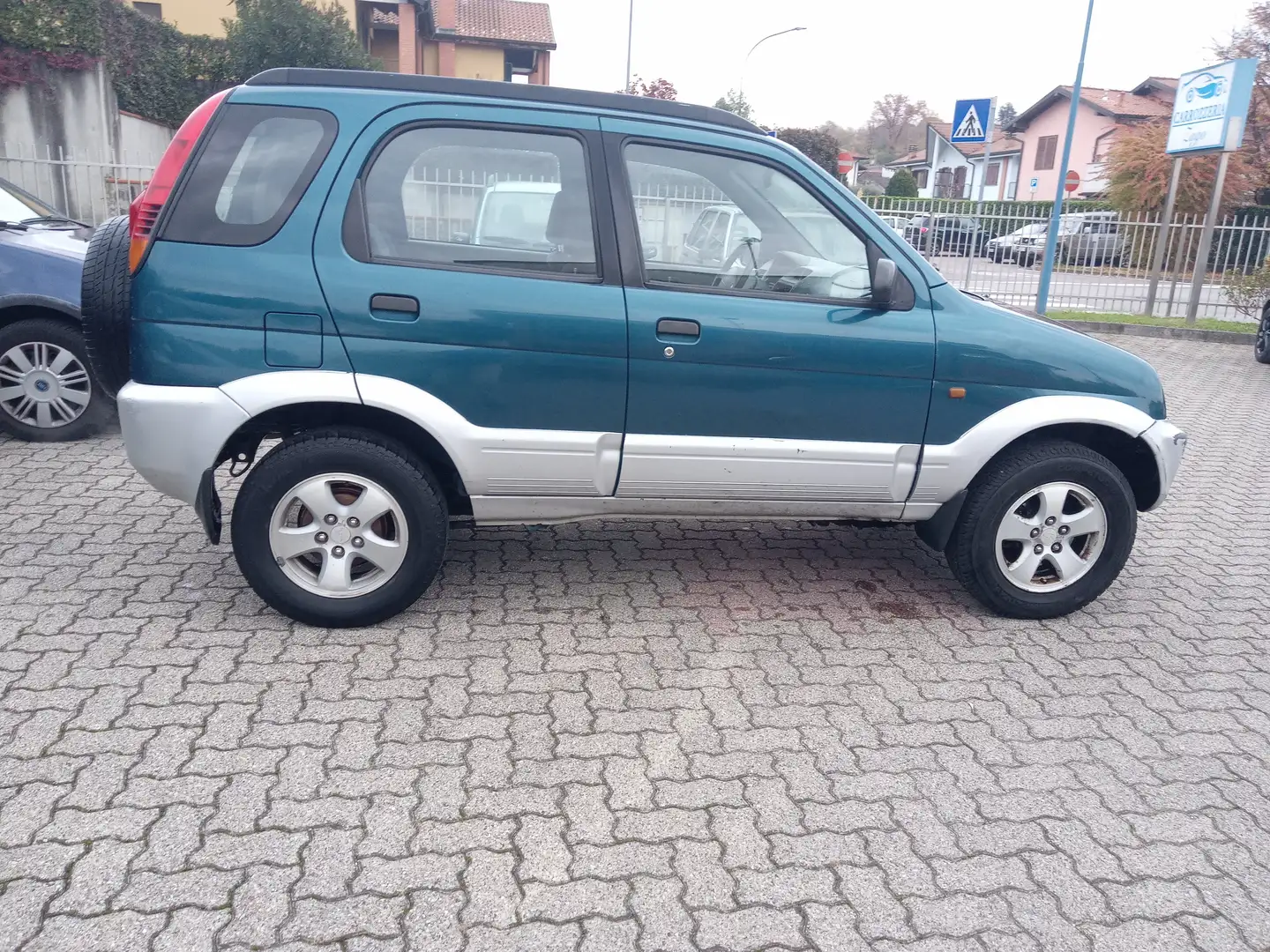 Daihatsu Terios Terios 1997 1.3 SX 4X4 Синій - 2