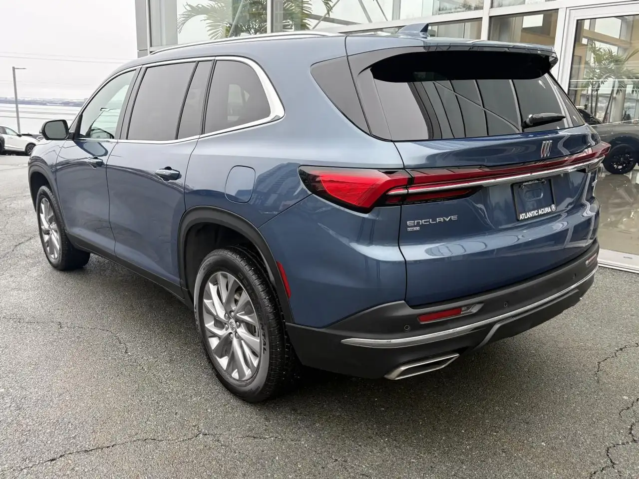 Buick Enclave снимка Buick Enclave