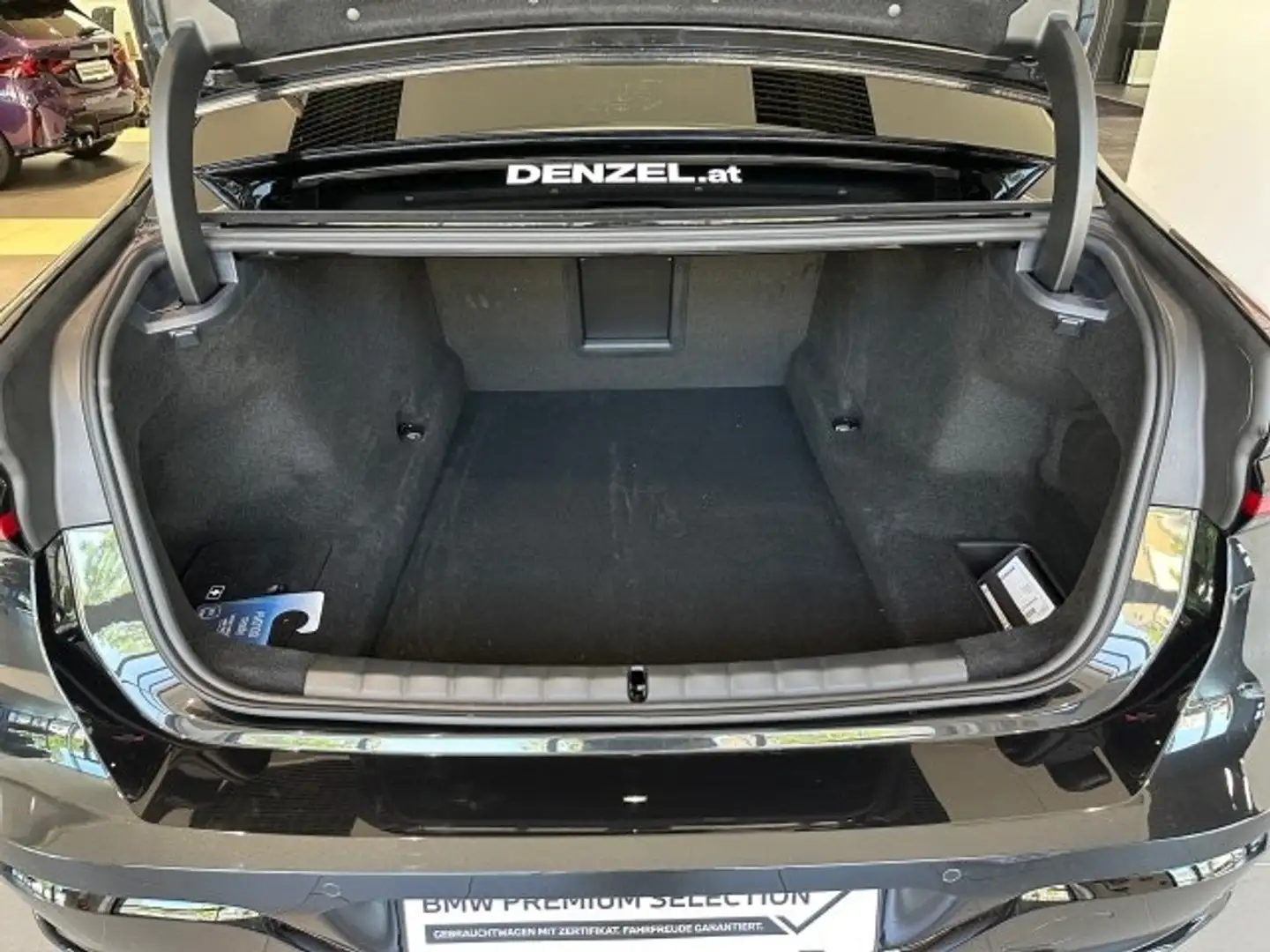 BMW 740 d xDrive Limousine G70 B57 Noir - 2