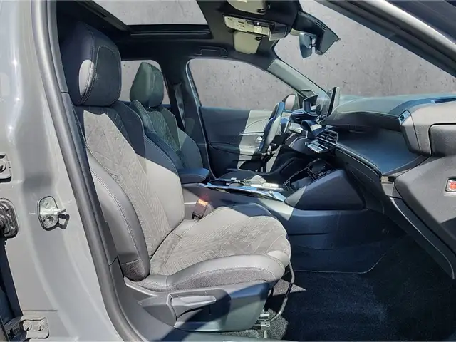 Peugeot 2008 view 13