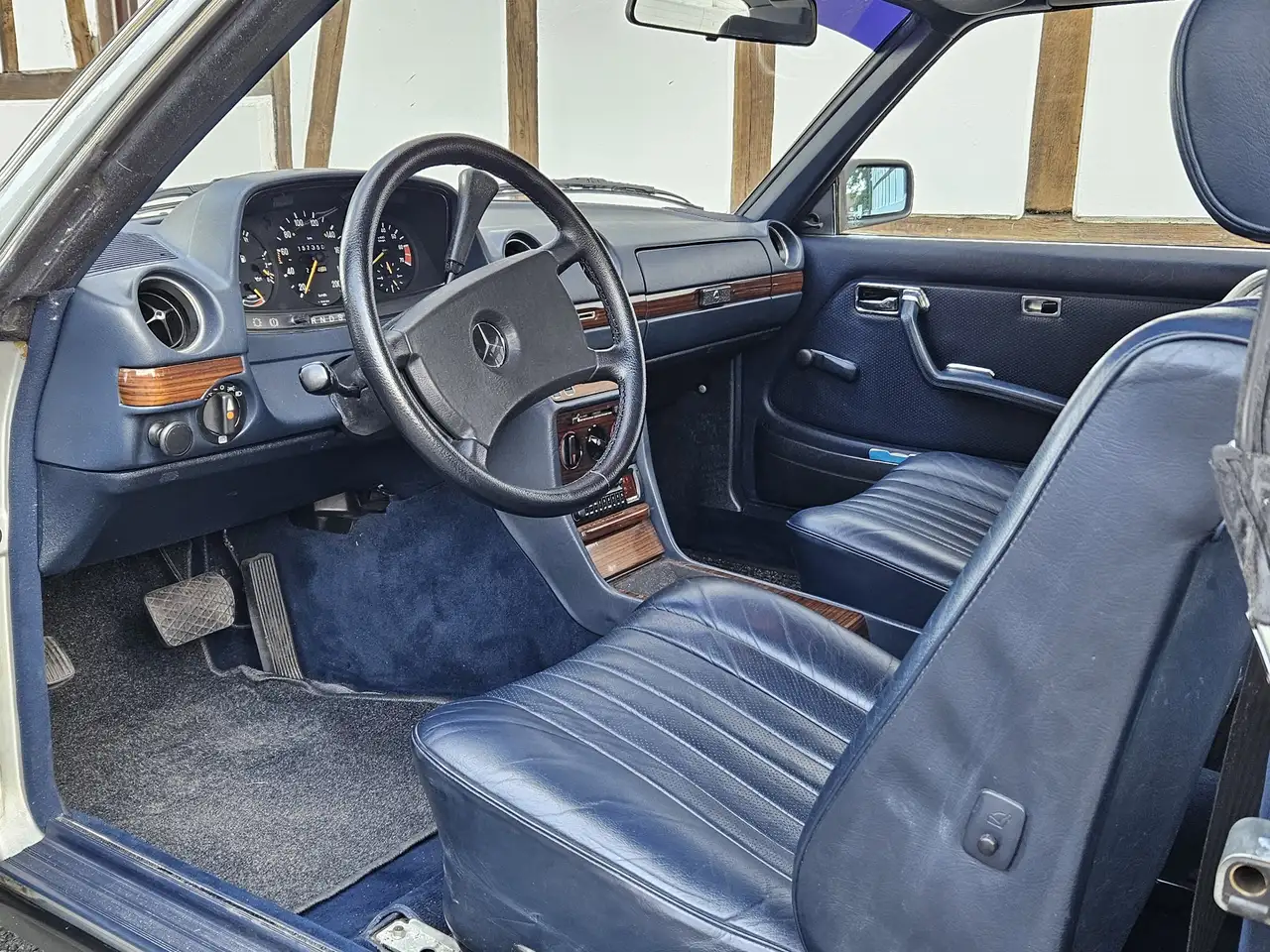 Mercedes-Benz 230, foto 6
