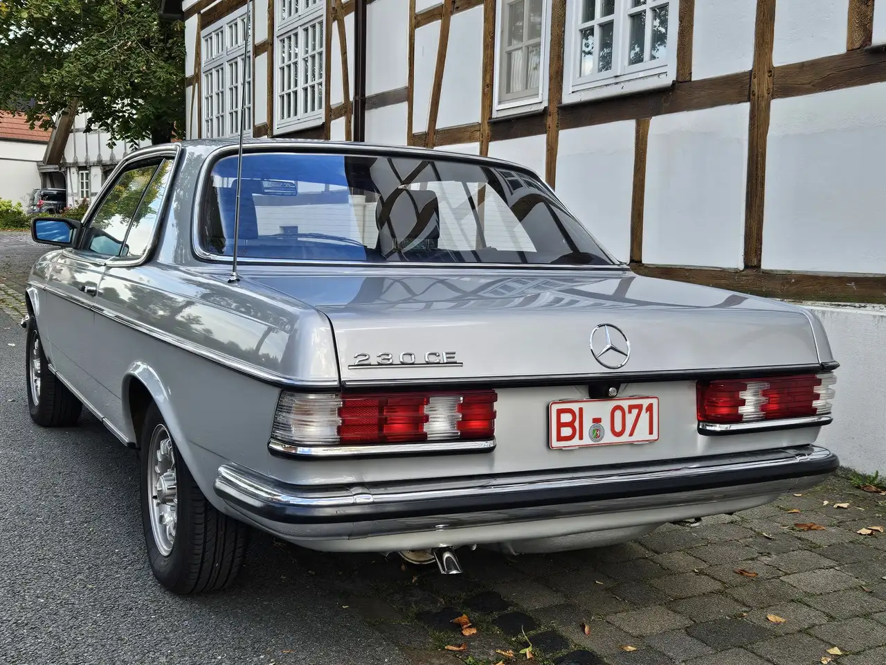 Mercedes-Benz 230, foto 4