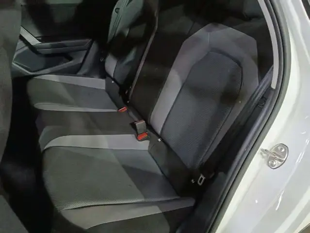 SEAT Arona view 12