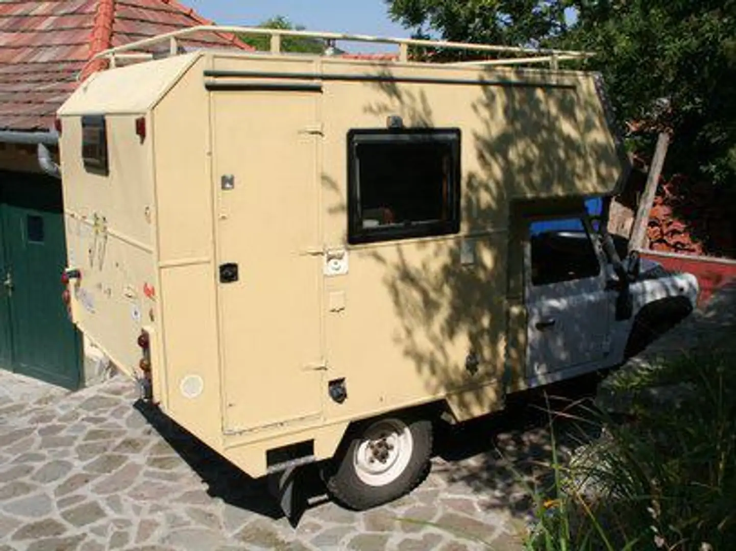 Land Rover Defender Defender 110" Station TD Бежевый  - 2
