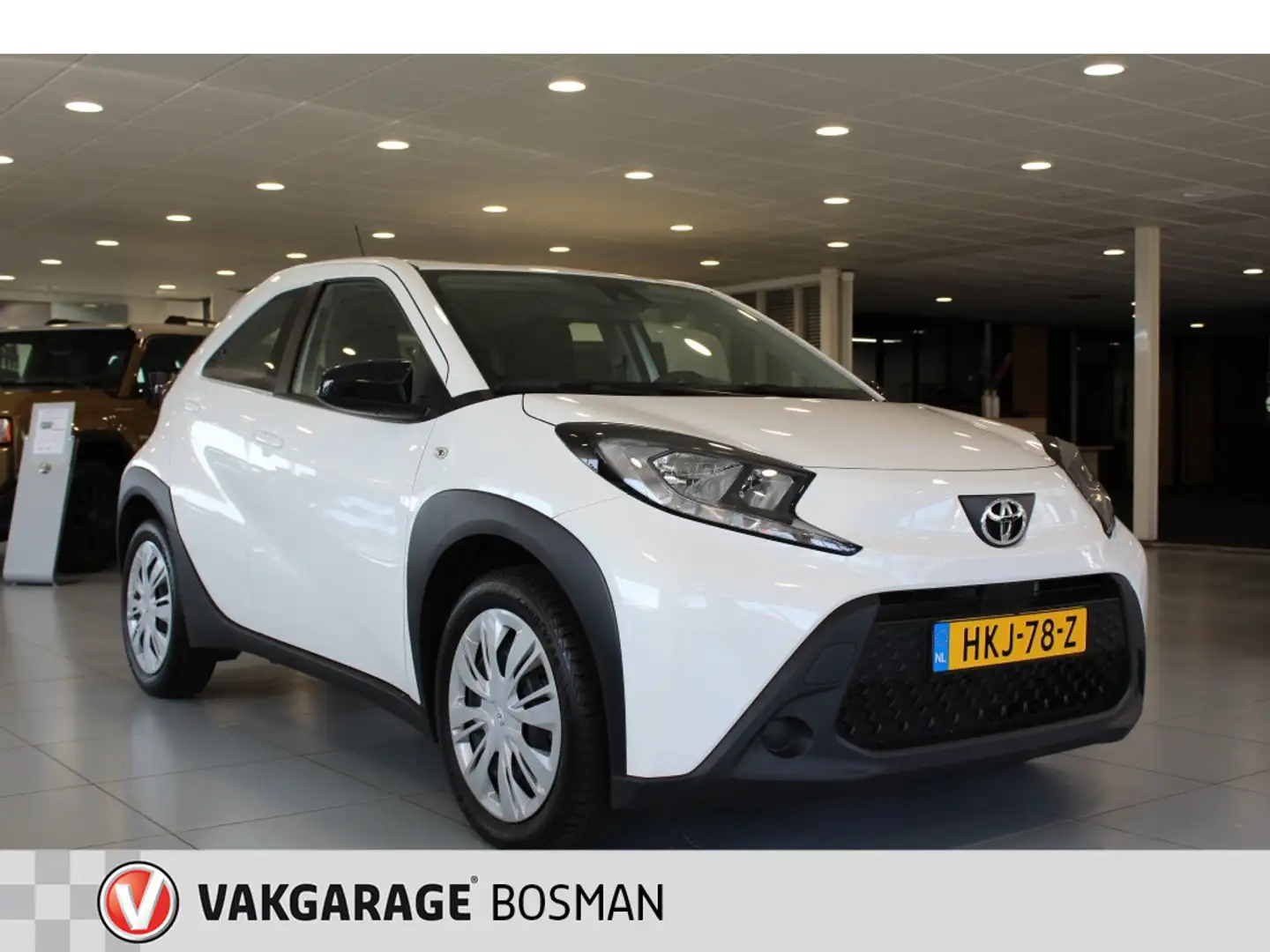 Toyota Aygo X Aygo X 1.0 VVT-i Play/CARPLAY/CRUISE/CAMERA Wit - 1