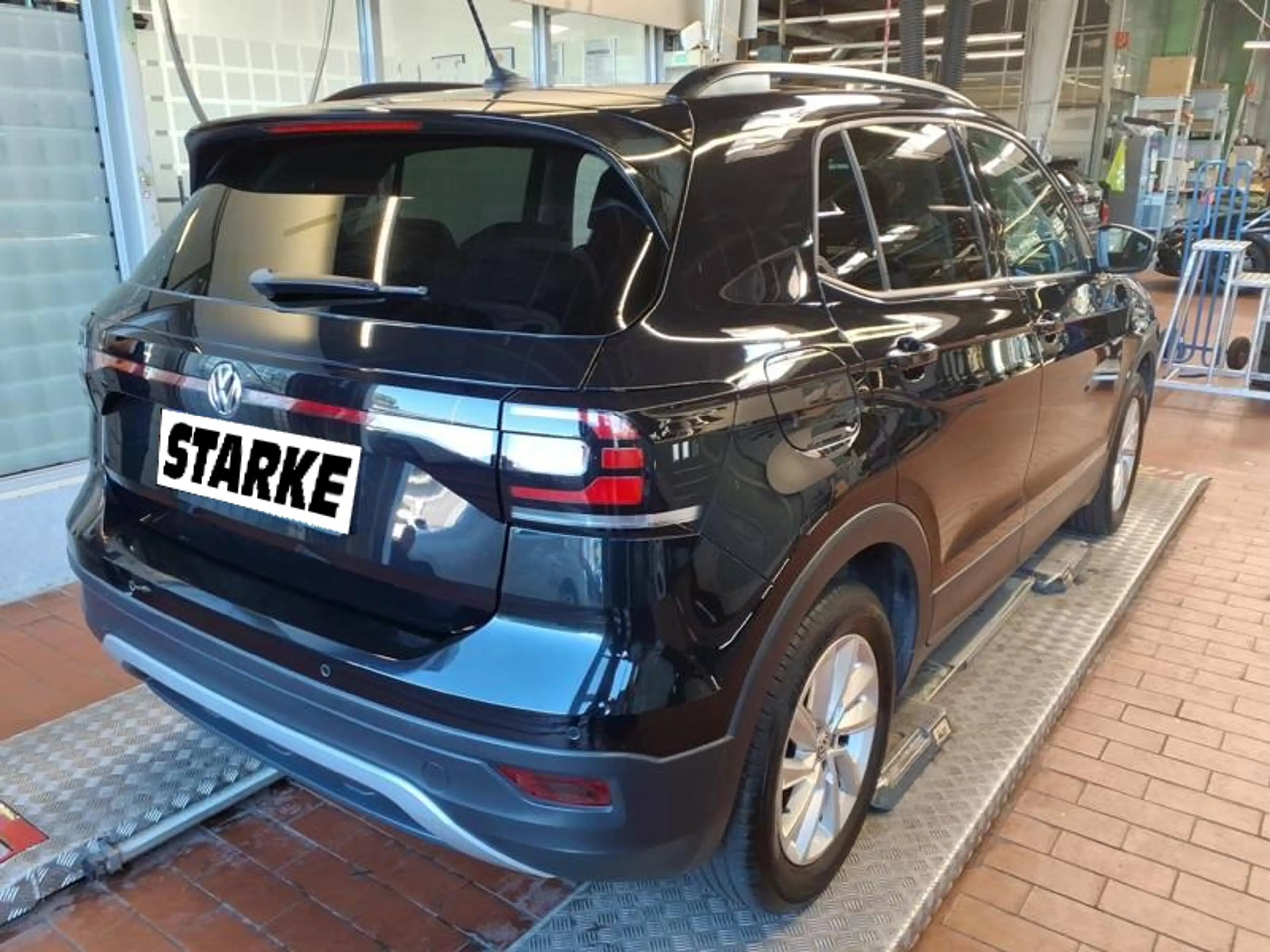 Volkswagen T-Cross 1.0 TSI Life — photo 3
