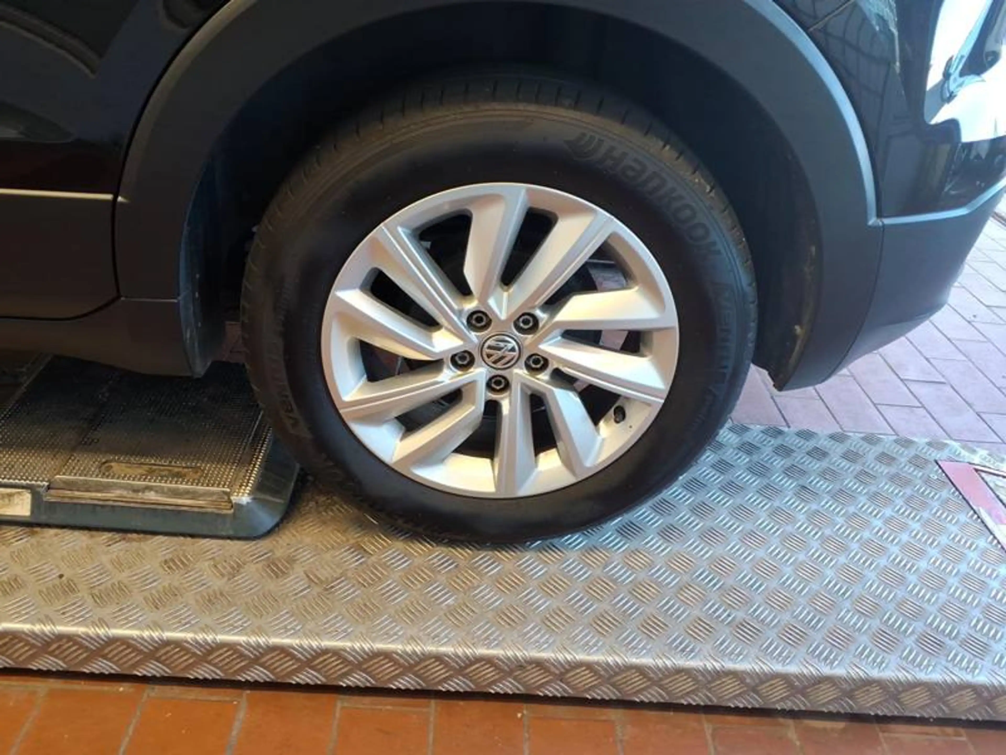 Volkswagen T-Cross 1.0 TSI Life — photo 4