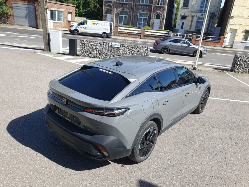 Peugeot 408 GT HYBRID 145 BOITE AUTOMATIQUE — photo 10