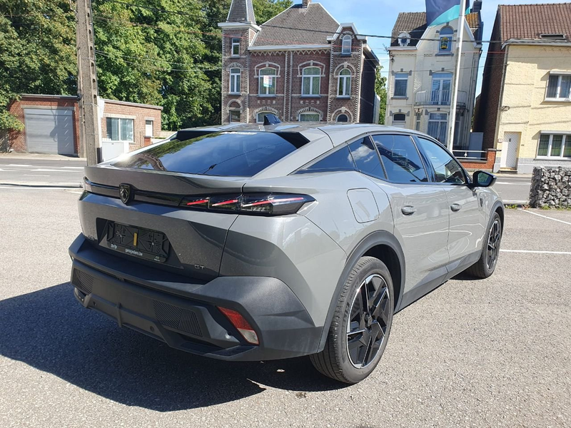 Peugeot 408 GT HYBRID 145 BOITE AUTOMATIQUE — photo 11