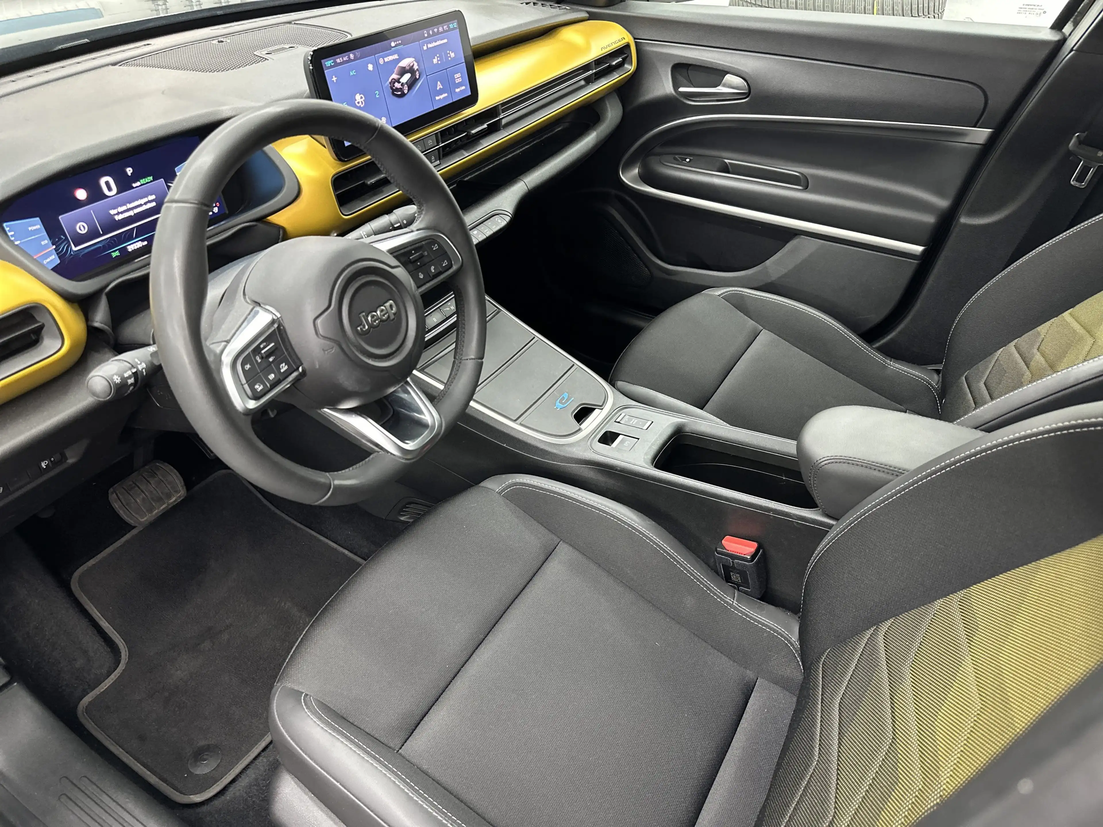 Jeep Avenger Elektro Altitude Electric LED SHZ KlimaA — photo 7