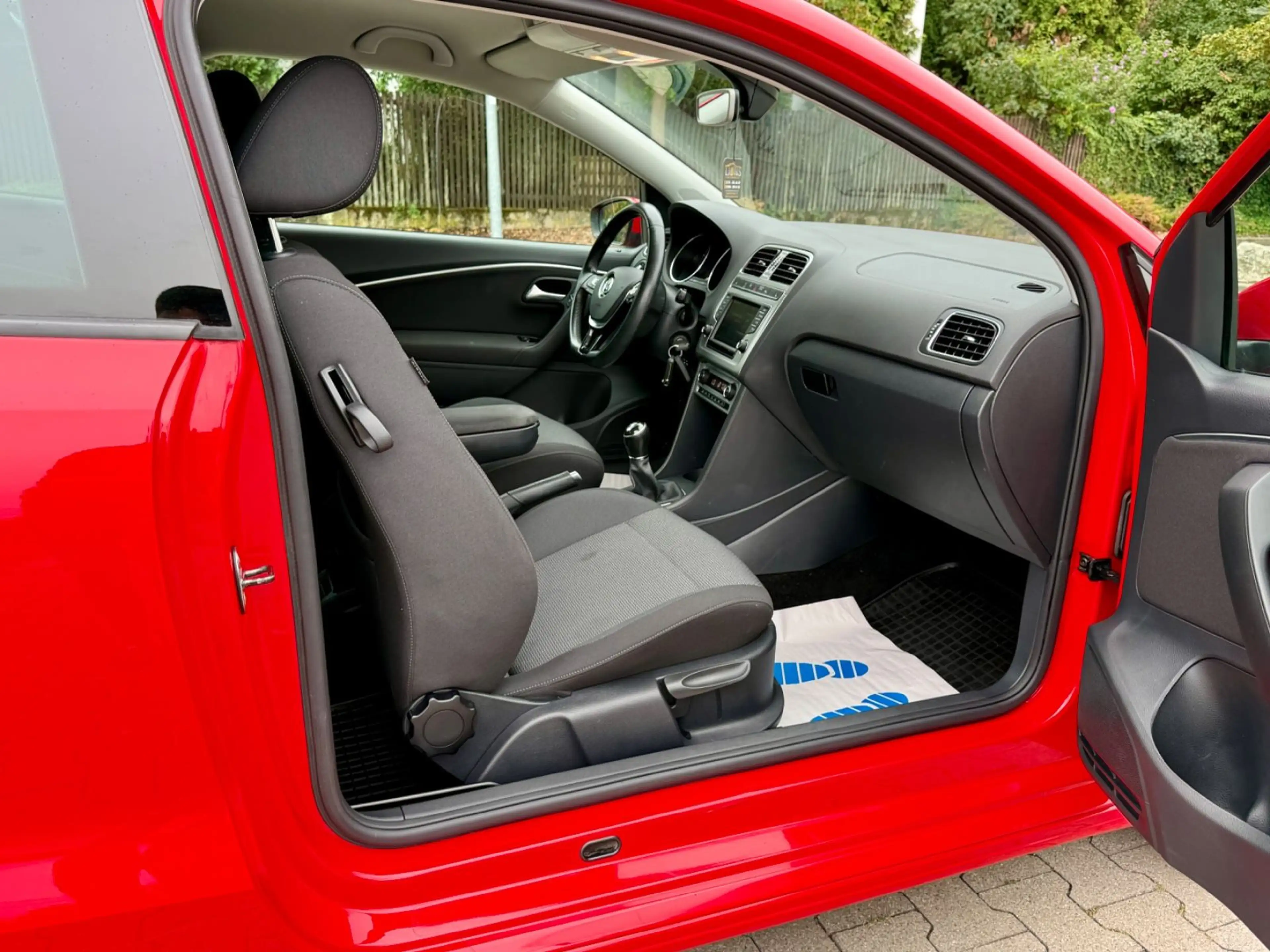Volkswagen Polo V Highline/R-LINE/Start-Stopp/LED/KLIMA/PDC — photo 31