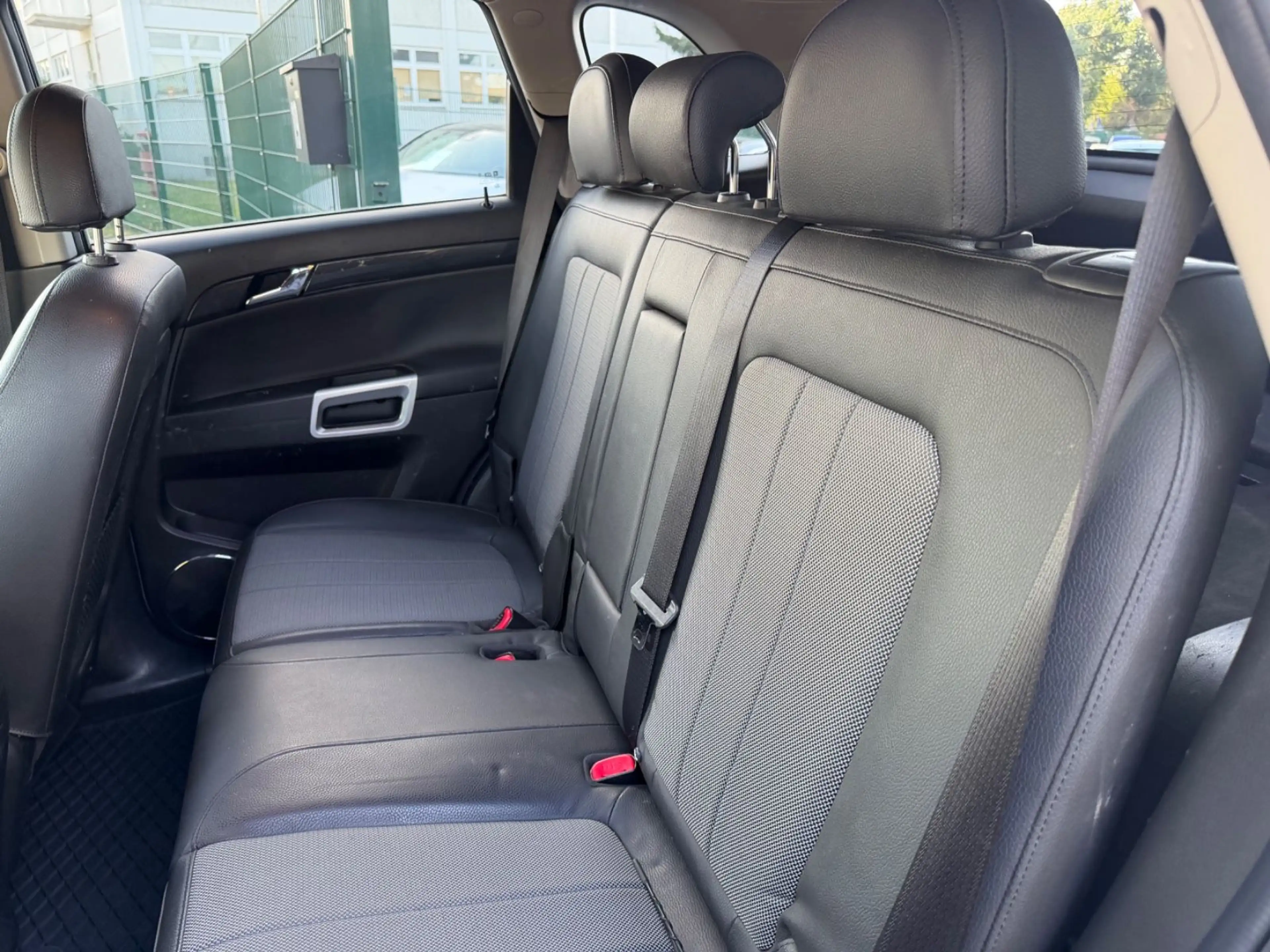 Opel Antara Design Edition 4x4 / 1. Hand — photo 11
