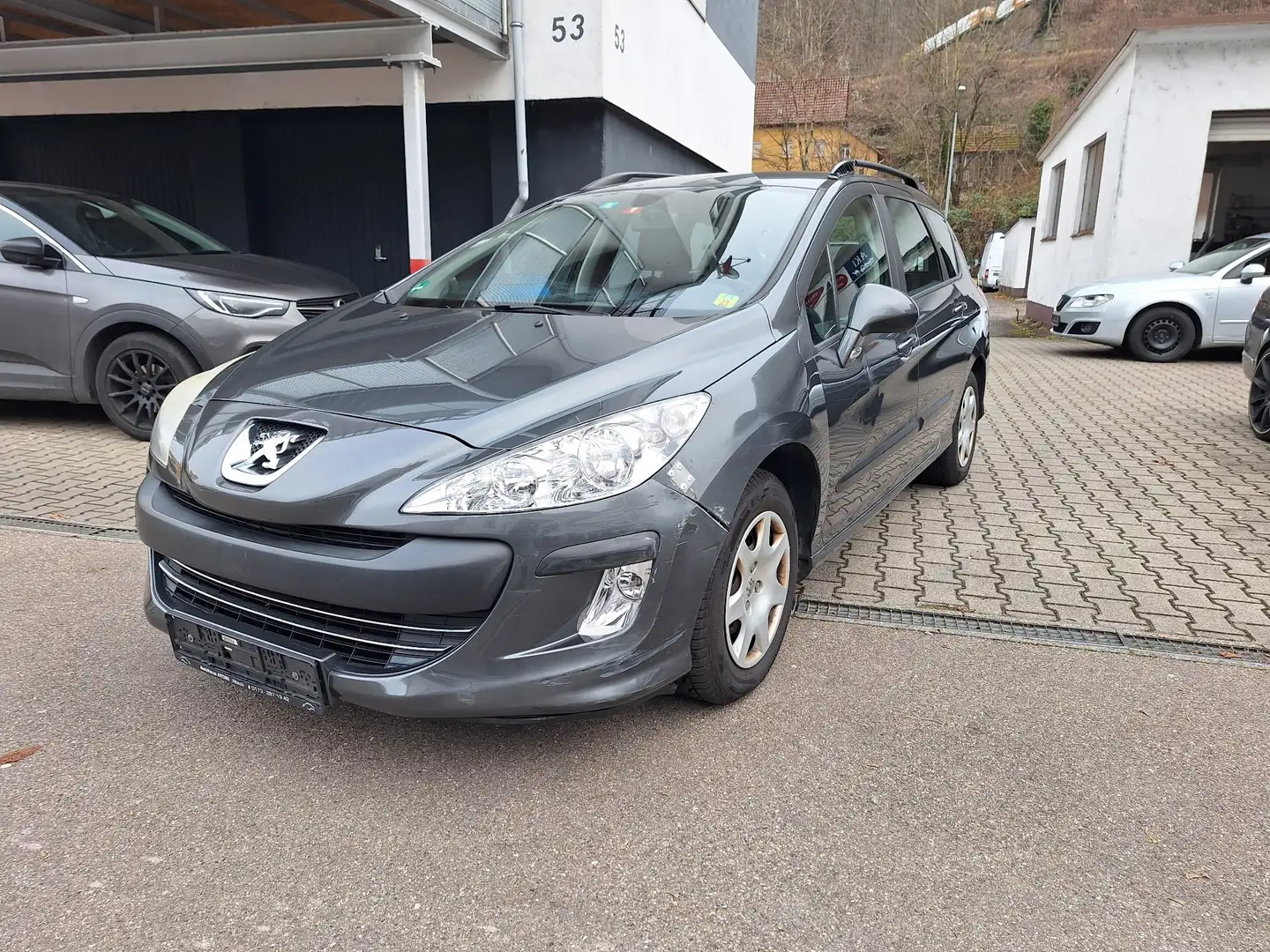 Peugeot 308 Tendance Grau - 2