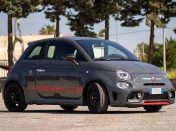 Abarth 695 XSR Yamaha Limited Edition 1.4 Turbo