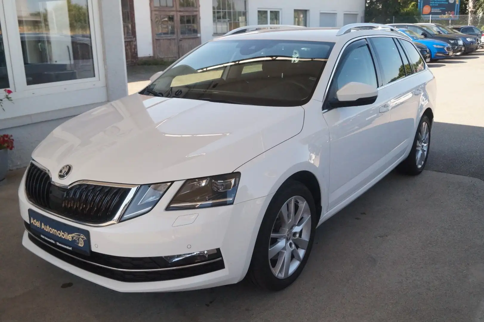 Skoda Octavia 1.6 TDI Combi  Style Limited TDI Weiß - 1