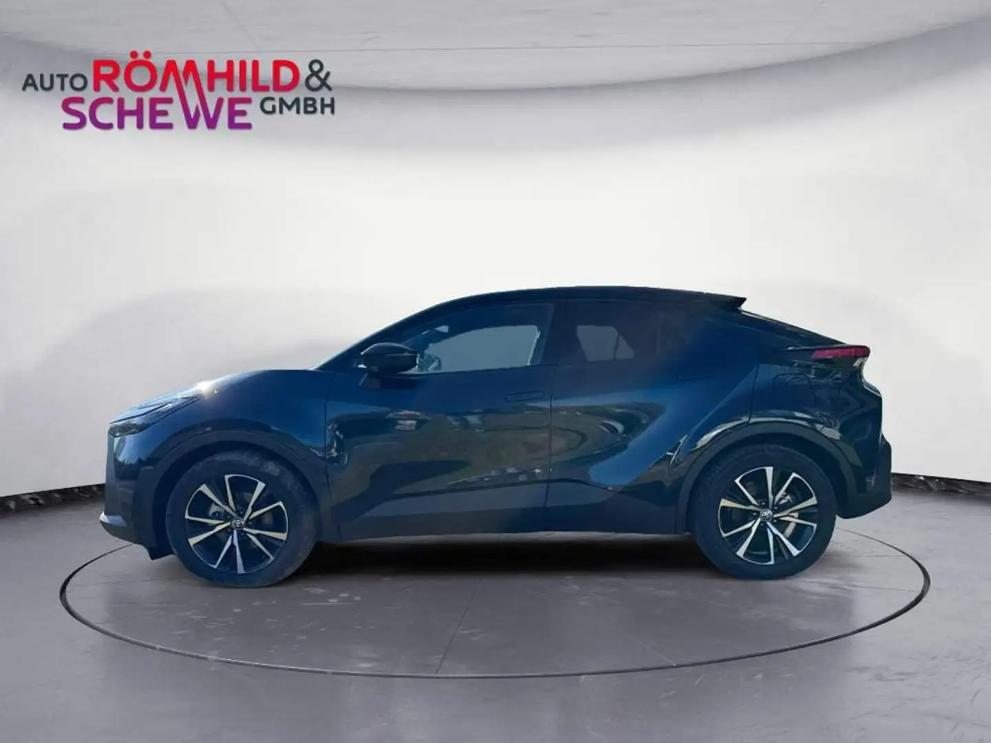 Toyota C-HR 2.0 Hybrid Team Deutschland Green - 1