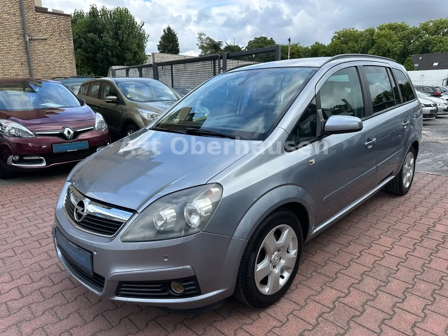 Opel Zafira B 1.8 Innovation*KLIMA*TÜV NEU*7SITZER* Plateado - 2