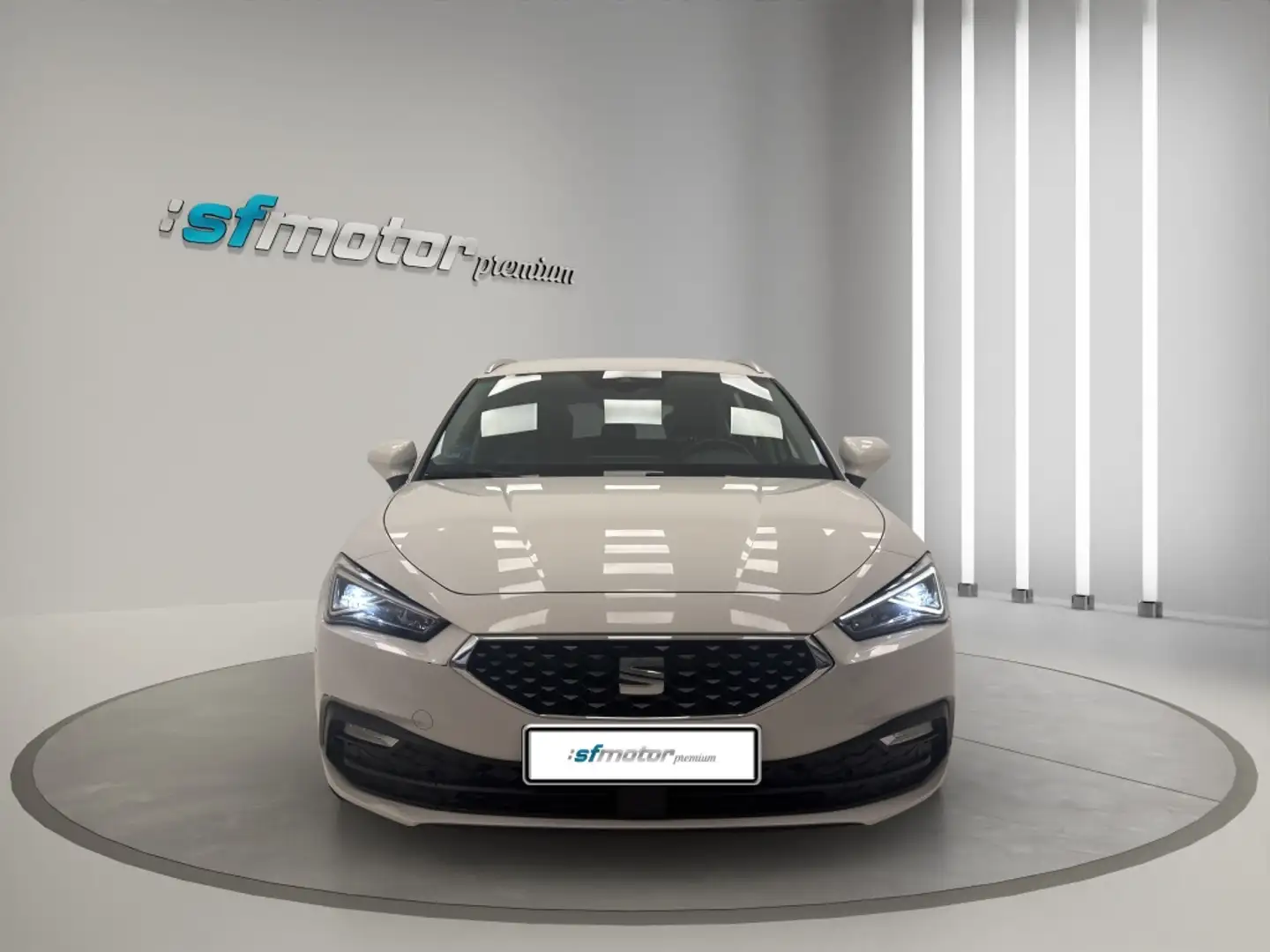 SEAT Leon ST 1.5 eTSI S&S Xcellence DSG-7 150 Blanco - 2