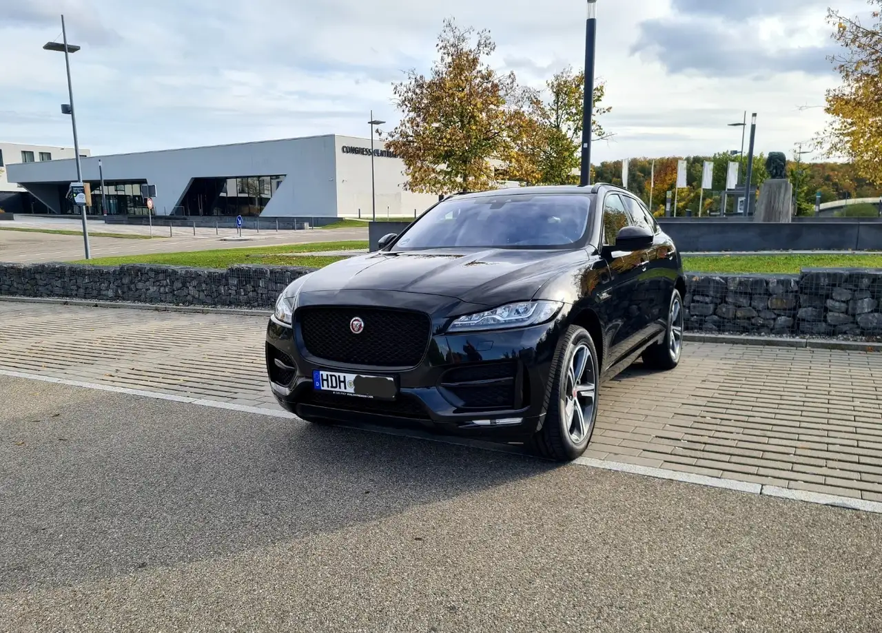 Jaguar F-Pace