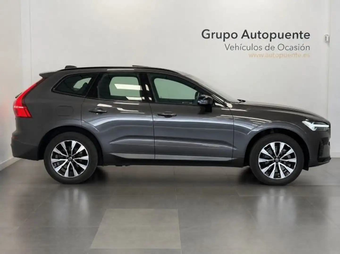 Volvo XC60 B4 D PLUS DARK AUTO Gris - 2