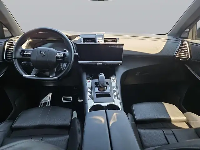 DS Automobiles DS 7 Crossback view 12