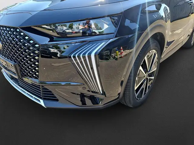 DS Automobiles DS 7 Crossback view 11