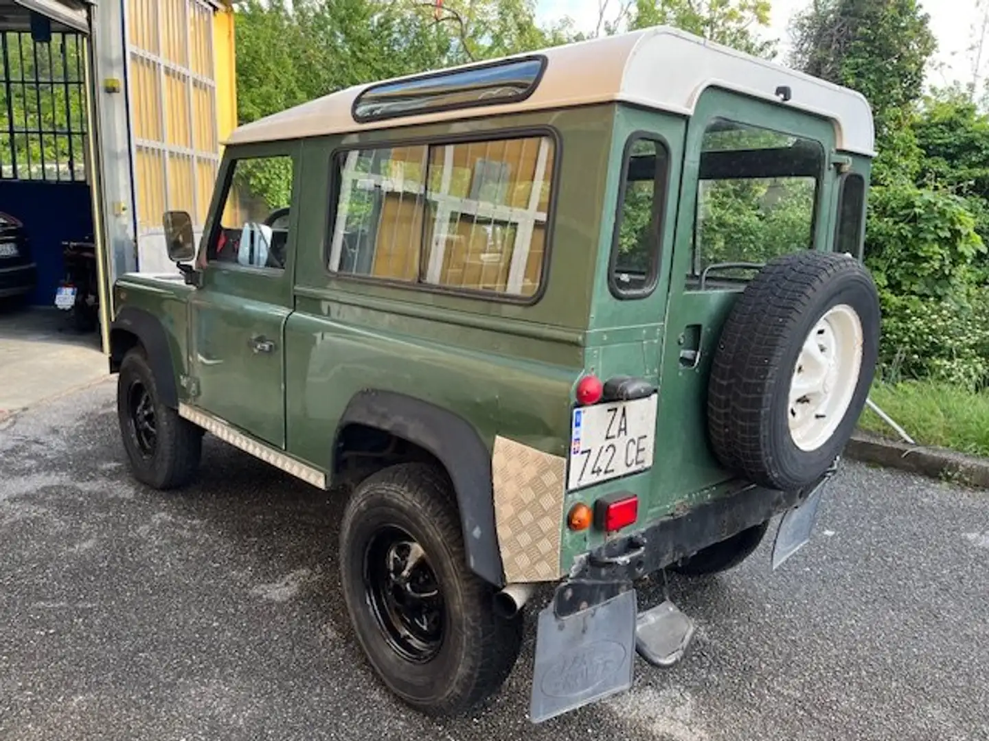 Land Rover Defender 90 2.5 tdi County Groen - 2