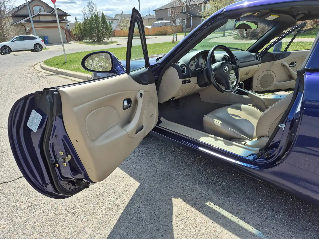 Mazda MX-5 Miata снимка Mazda MX-5 Miata