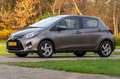 Toyota Yaris 1.5 Hybrid Automaat 1e Eig. 51.685 km +NAP NL-auto Grau - thumbnail 3