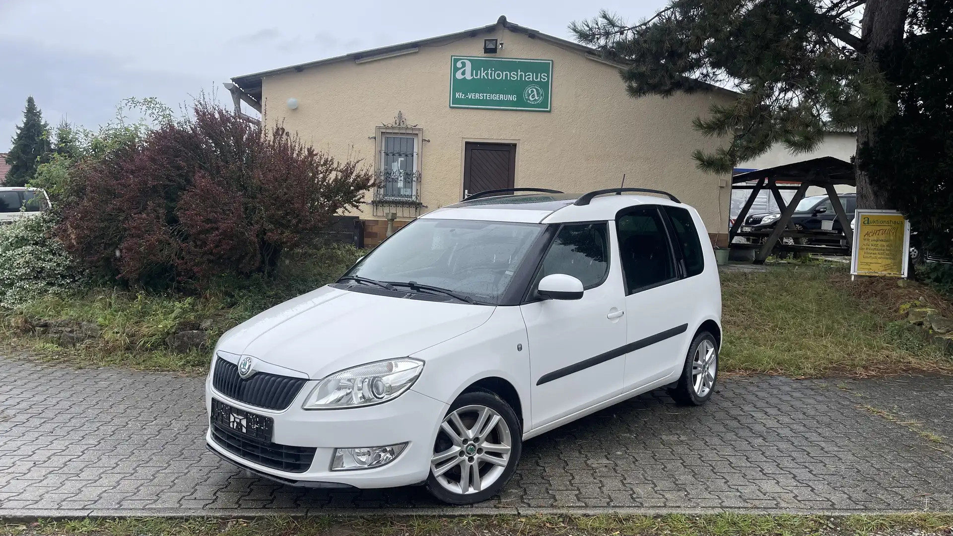 Skoda Roomster Elegance - DSG, 1.Hand Panodach, Navi, Sitzheiz, - Weiß - 1
