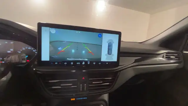 Ford Focus view 7